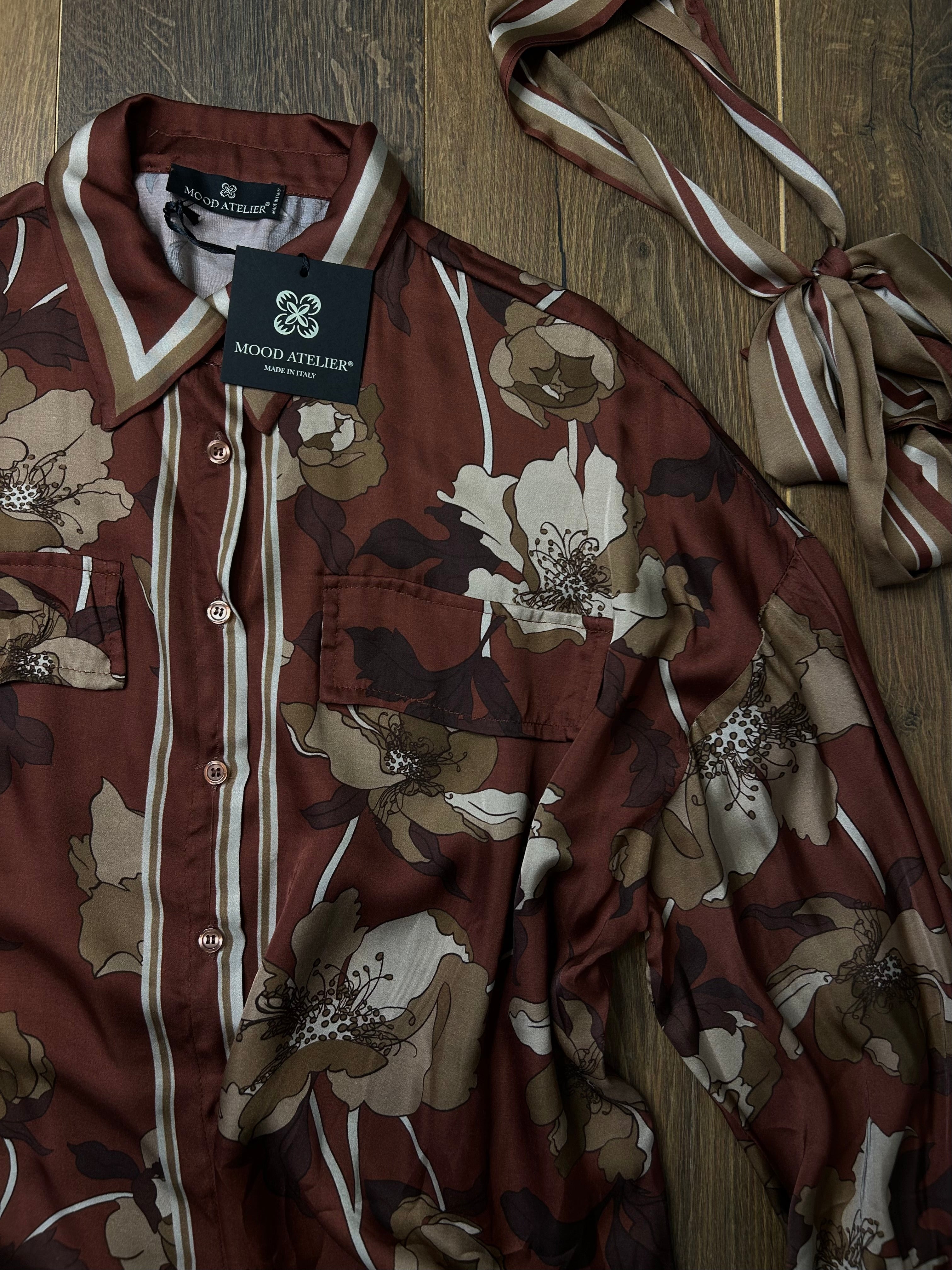 Camicia fantasia con foulard